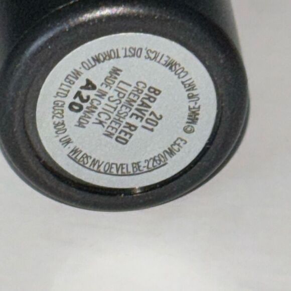 New in Box MAC Cosmetics Cremesheen Lipstick Brave Red #201 full size - Picture 4 of 5
